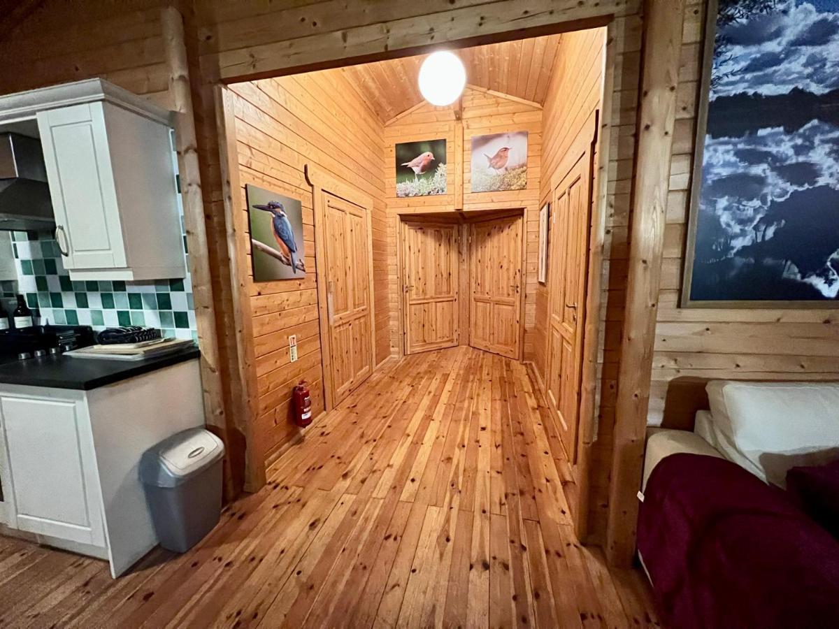 Tufty Lodge, Lake Pochard Lodge 9 South Cerney Luaran gambar